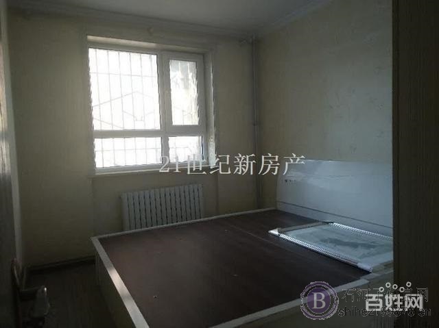25小区 三楼精装修送家具 学 区一步到位 超市菜