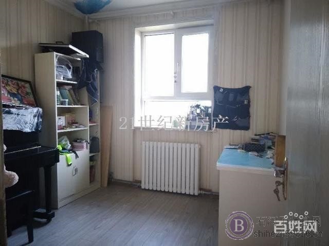 25小区 三楼精装修送家具 学 区一步到位 超市菜